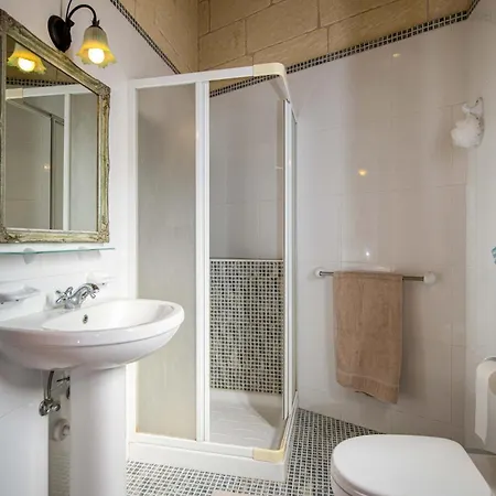 Case de vacanță 3 Bedroom With Private Pool In Gozo Zebbug (Gozo)